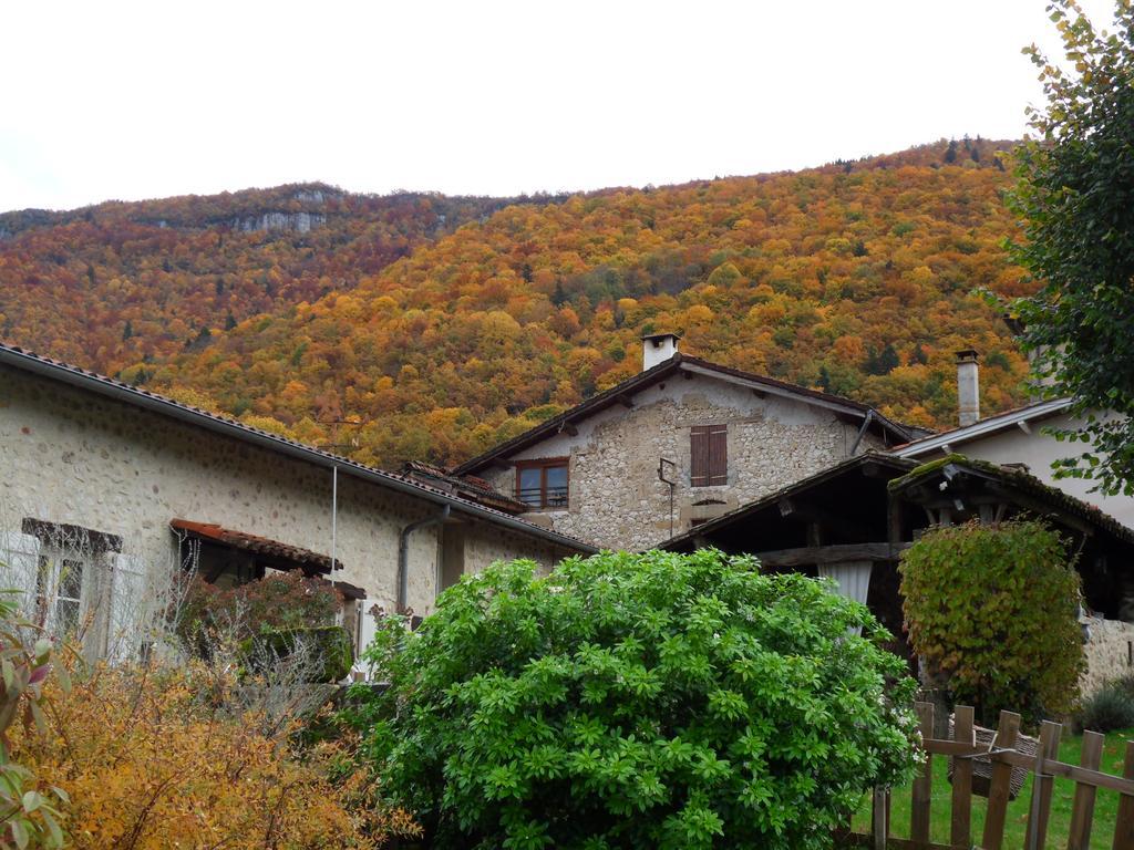 Bed and Breakfast L'Estapade Des Tourelons Saint-Jean-en-Royans Exterior foto